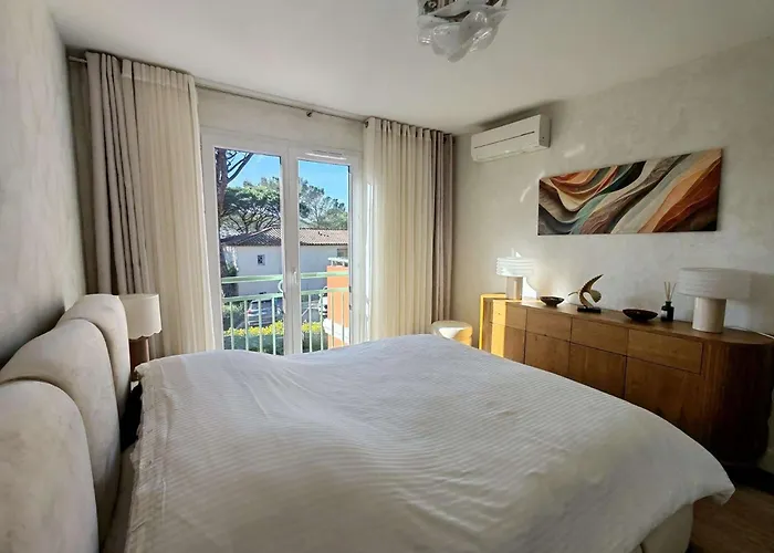 Coup De Coeur Elegant T2 Classe 3 Etoiles Avec Piscine Proche Et Апартаменты