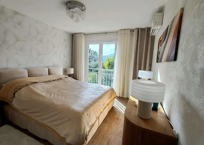 Coup De Coeur Elegant T2 Classe 3 Etoiles Avec Piscine Proche Et Сент-Максим