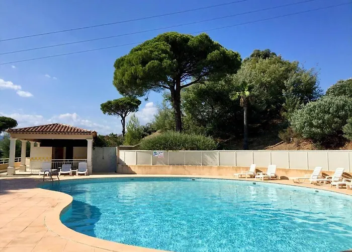 Coup De Coeur Elegant T2 Classe 3 Etoiles Avec Piscine Proche Et Сент-Максим
